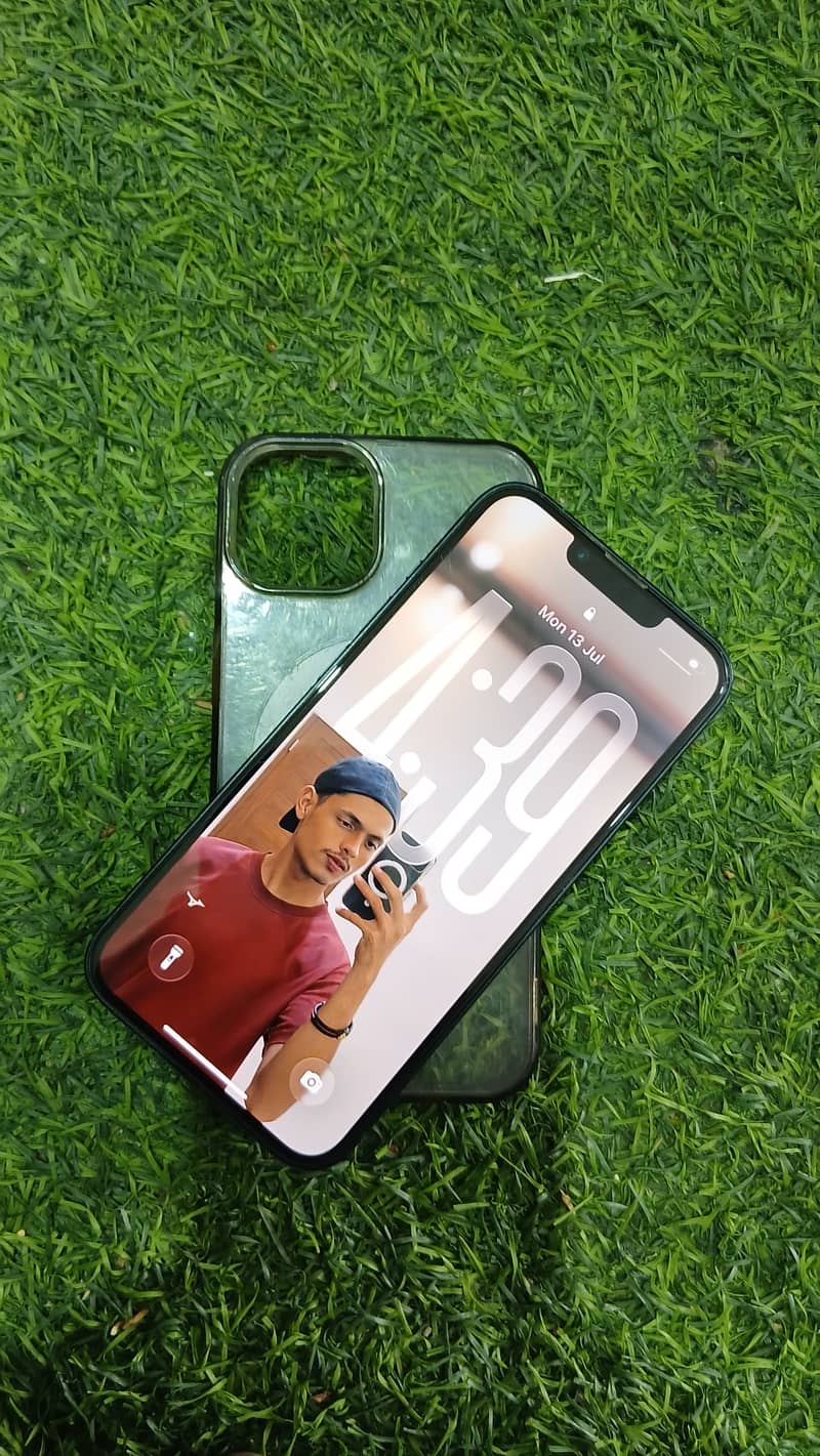 iPhone 14 3