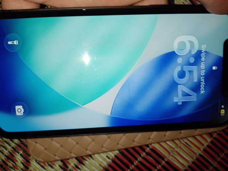 Apple iPhone 11 3