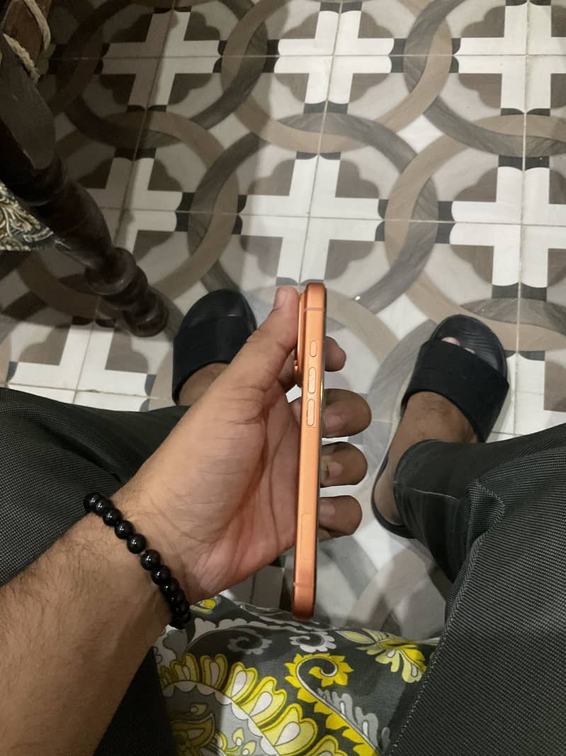 Apple iPhone 17 Pro 4