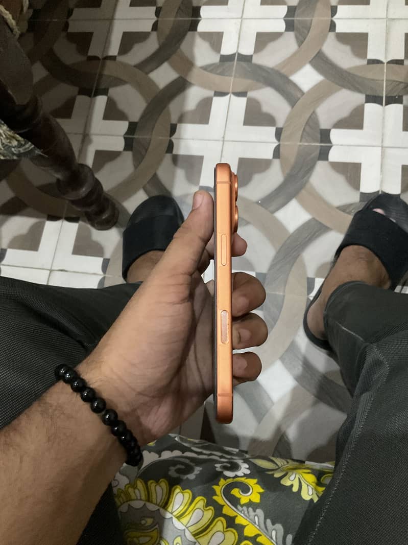 Apple iPhone 17 Pro 6