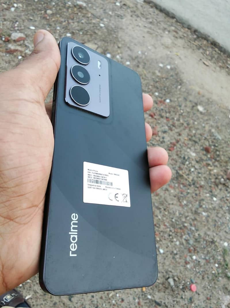 Realme C75 1