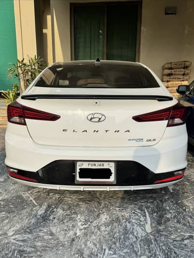Hyundai Elantra 2021