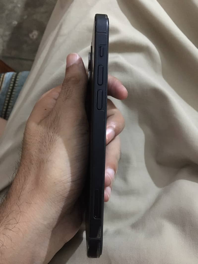 Apple iPhone 12 5