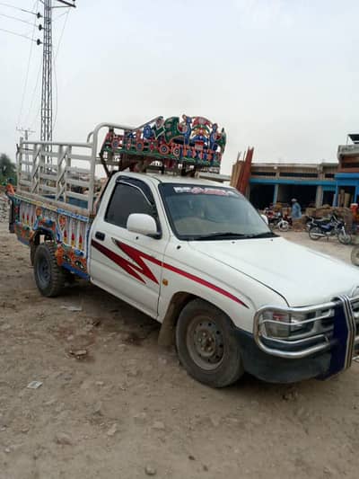 Toyota Hilux pickup caben 2004