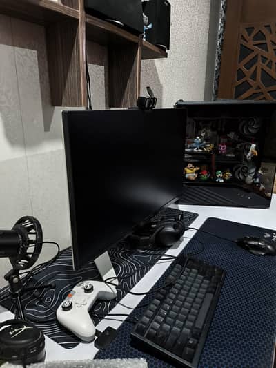 Gaming monitor 4 sale
