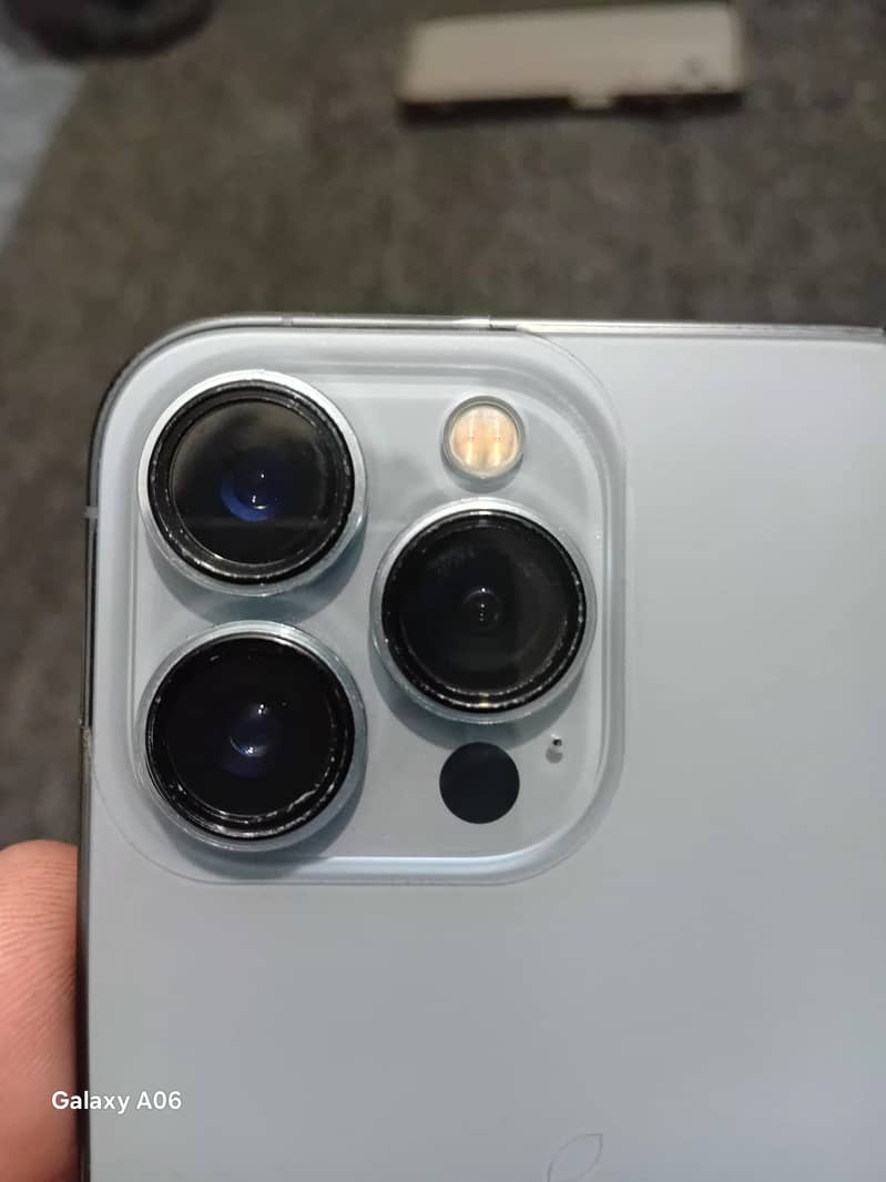 Apple iPhone 13 Pro 2