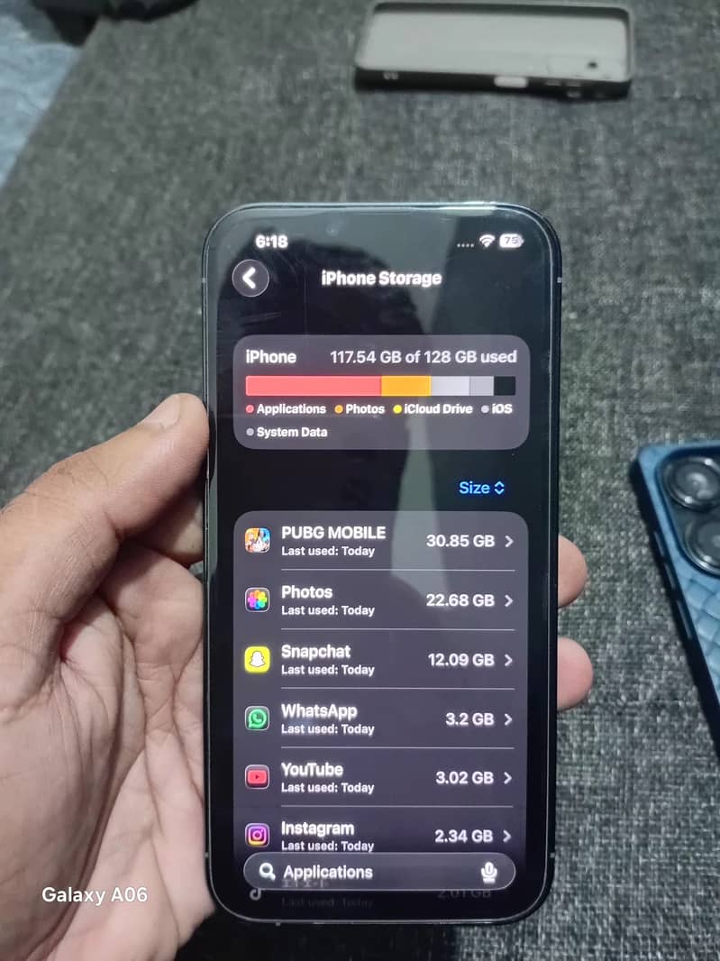 Apple iPhone 13 Pro 4