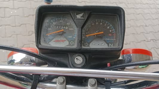 my ne apna bike seal Karna hi 03349094899
