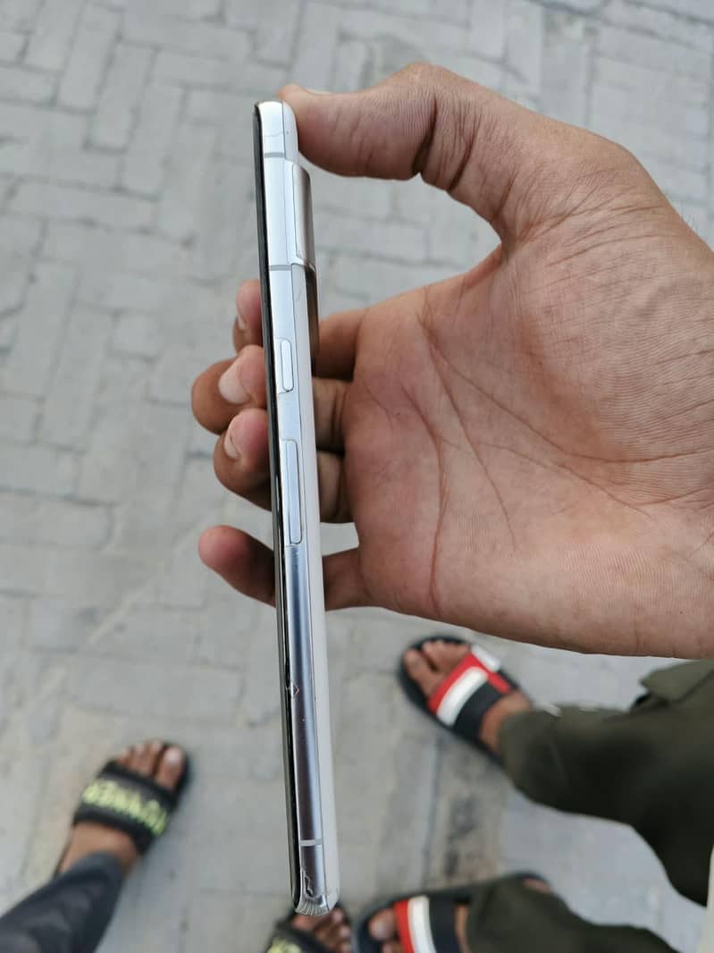 Google Pixel 7 Pro 6