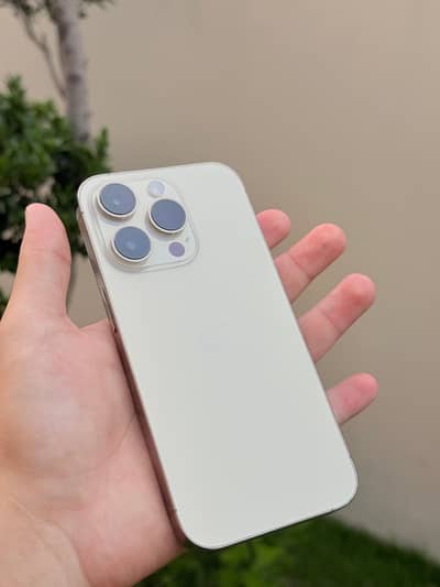 Golden iPhone 14 Pro PTA 100 health