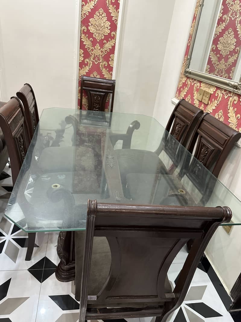 Solid wooden dinning table 0