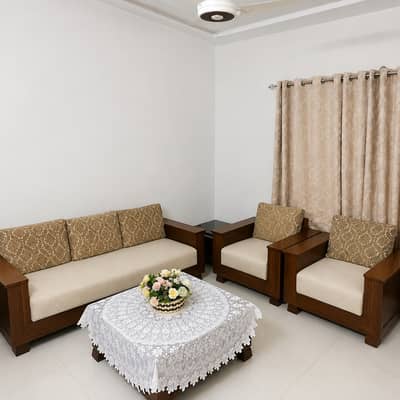 Luxury 5 Seater Wooden Sofa Set – Premium Quality | Only PKR 155,000