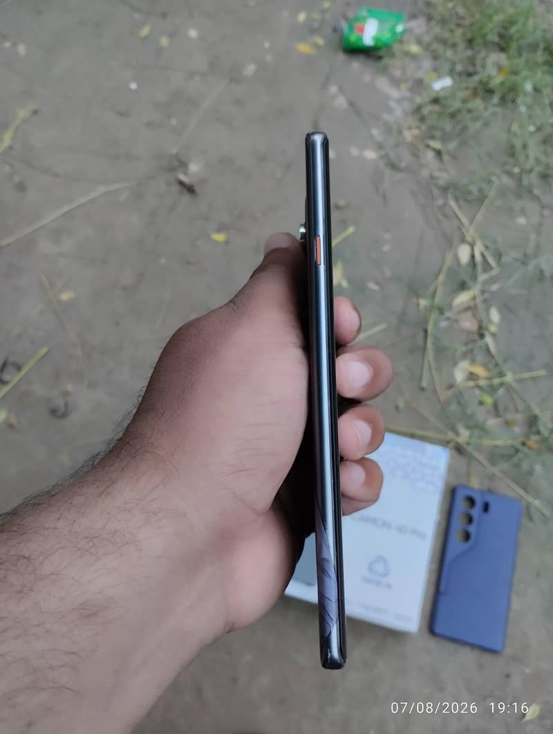 Tecno CAMON 40 Pro 2