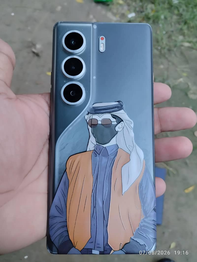 Tecno CAMON 40 Pro 7