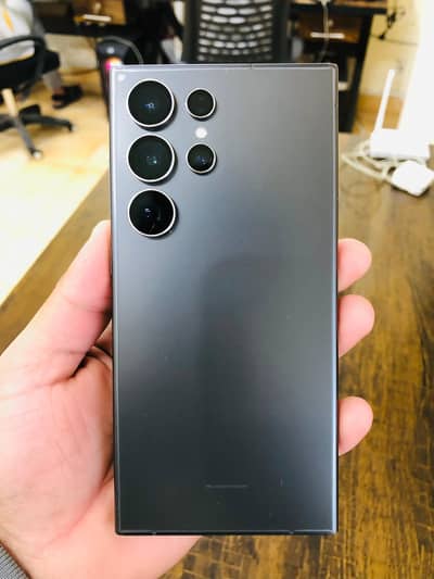 Samsung S24 Ultra 256 GB With Box