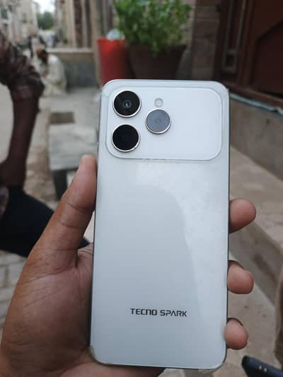 TECNO SPARK 40