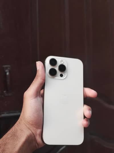 Apple iPhone 16 Pro Max