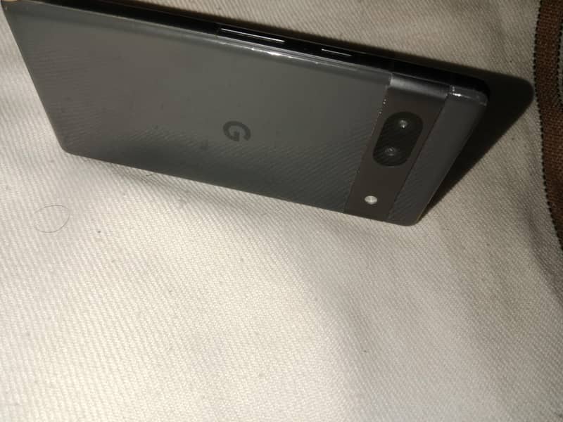 Google Pixel 7a 2