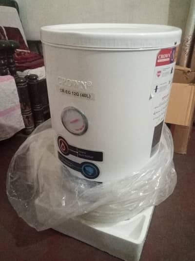 Geyser Crown electric water heater