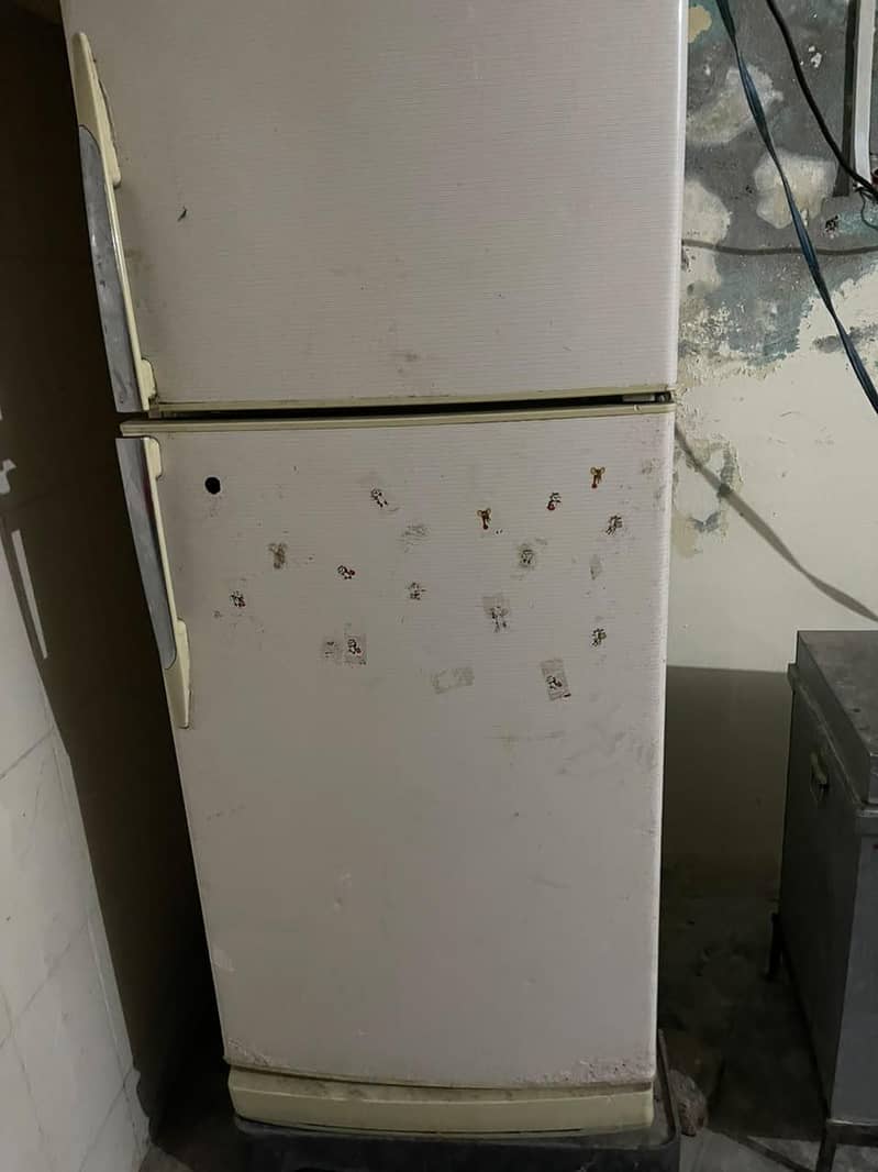 Refrigerator 0