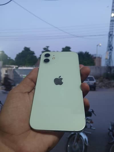 Apple iPhone 12