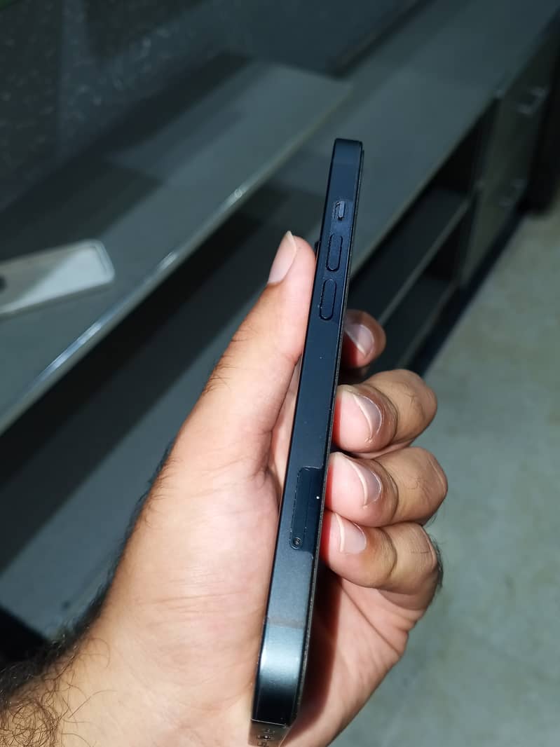 Apple iPhone 13 3