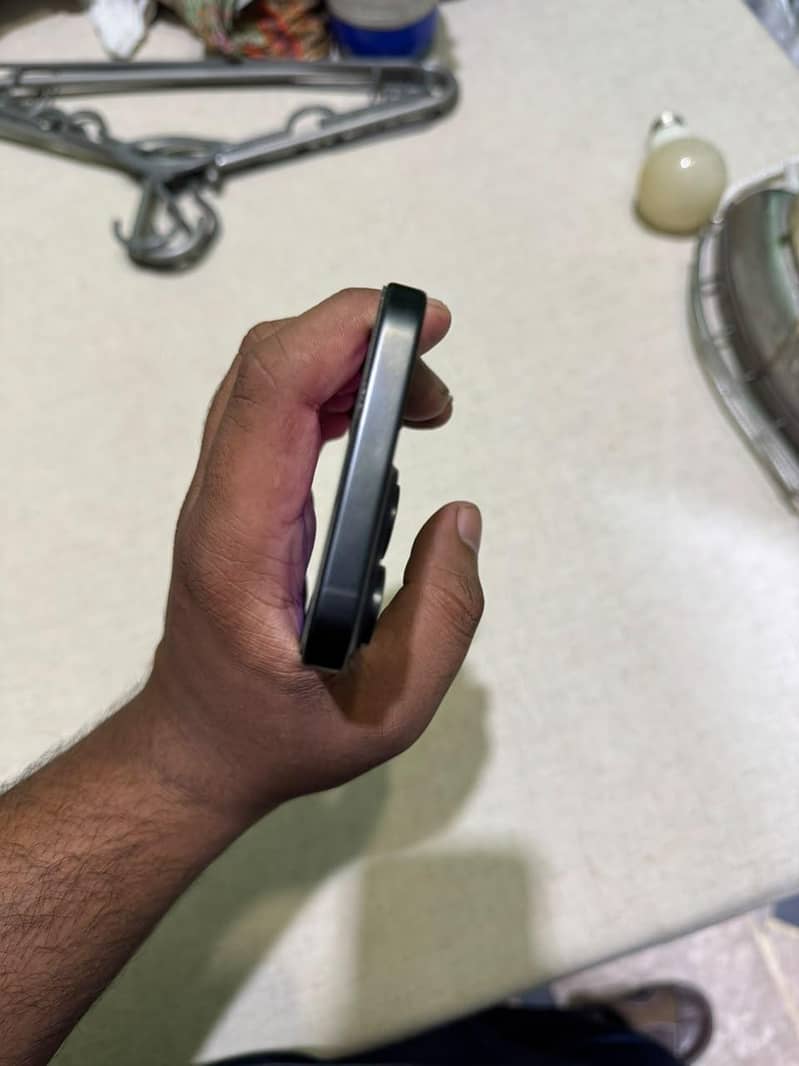 Apple iPhone 15 Pro Max 3