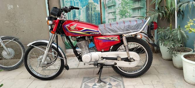 Honda CG 125 Model 2017 – Excellent Condition | Original Documents