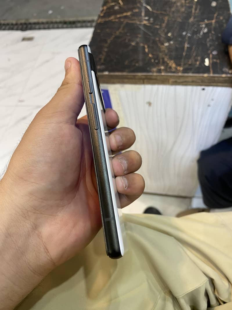 Google Pixel 6a 3
