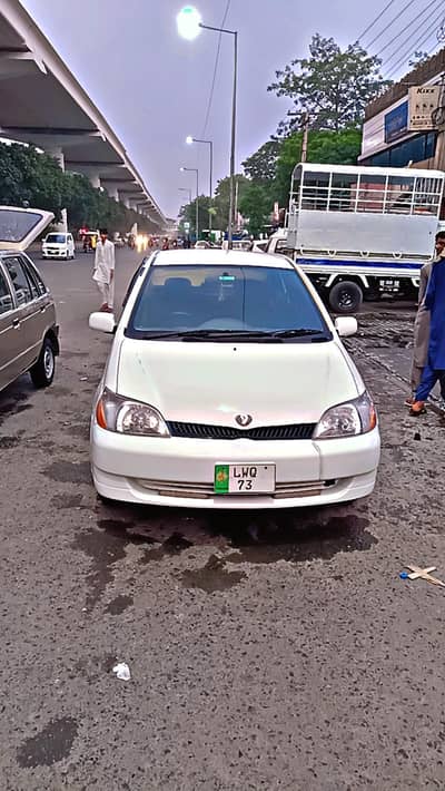 Toyota Platz 2006 automatic transmission. AC,Rims. cal 03396446665