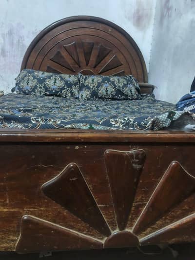 Queen Bed