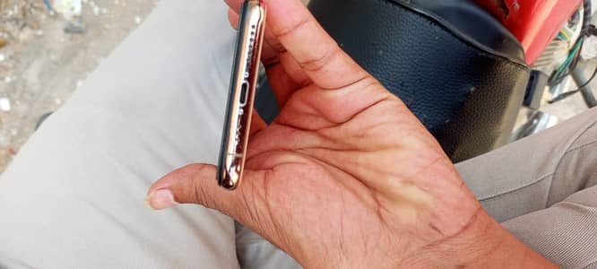 Apple iPhone XS