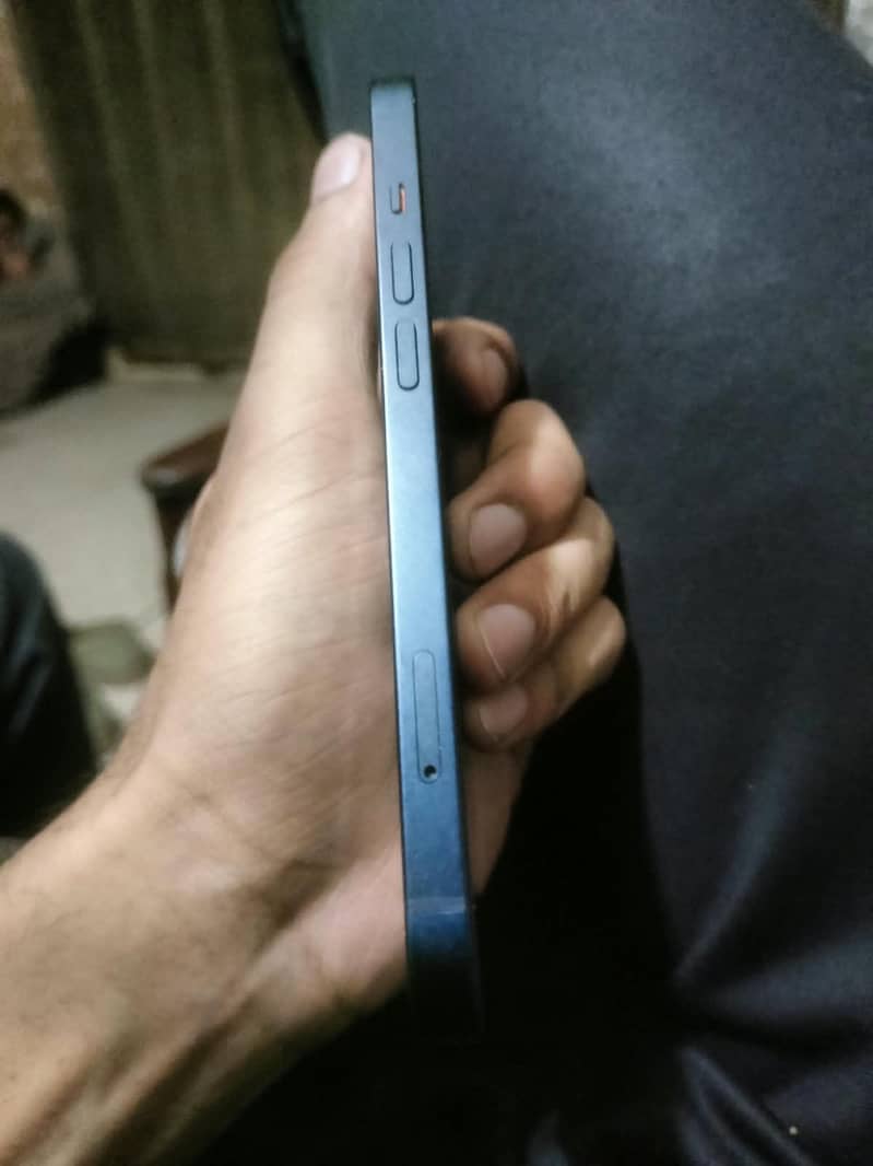 Apple iPhone 13 1