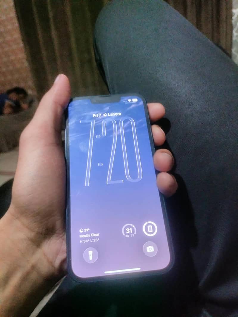 Apple iPhone 13 2