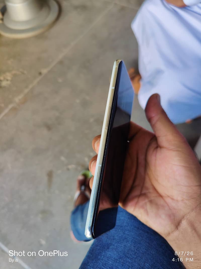 One Plus 10 Pro 5