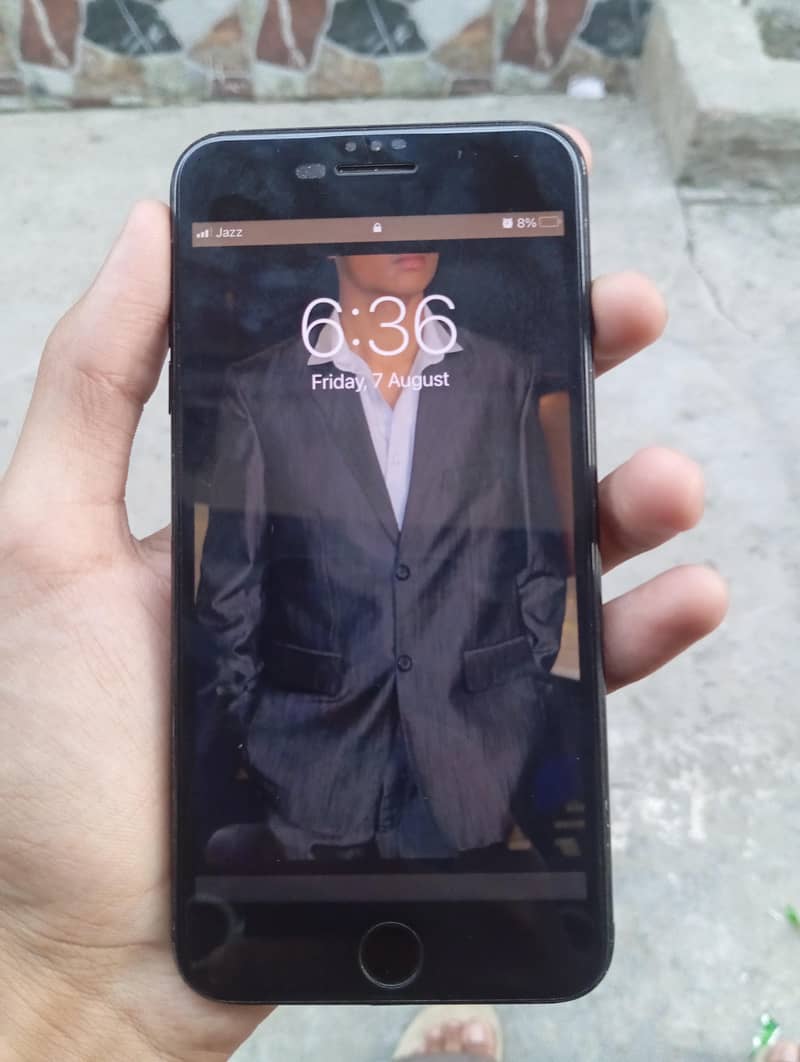 Apple iPhone 7 Plus 1