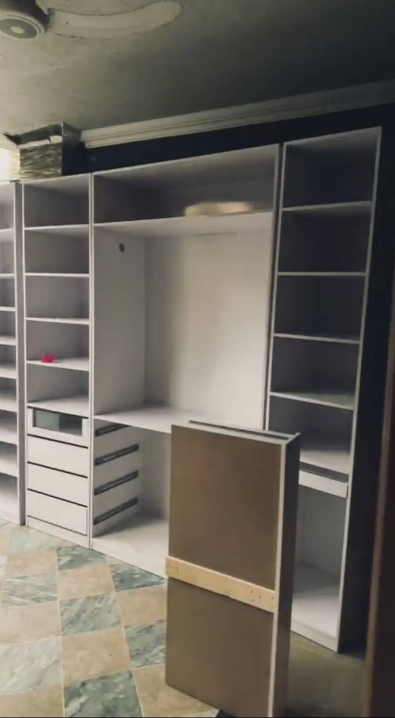 Open wardrobe 4