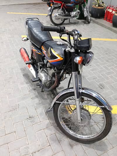 cg Handa 125 Head to head original
