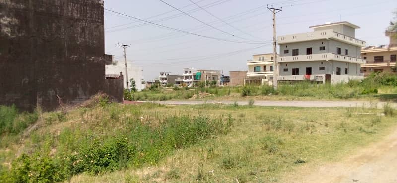 Corner Plot For Sale 1