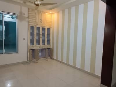 10 MARLA FULL HOUSE AVAILABLE FOR RENT IN WAPDA TOWN PHASE 1