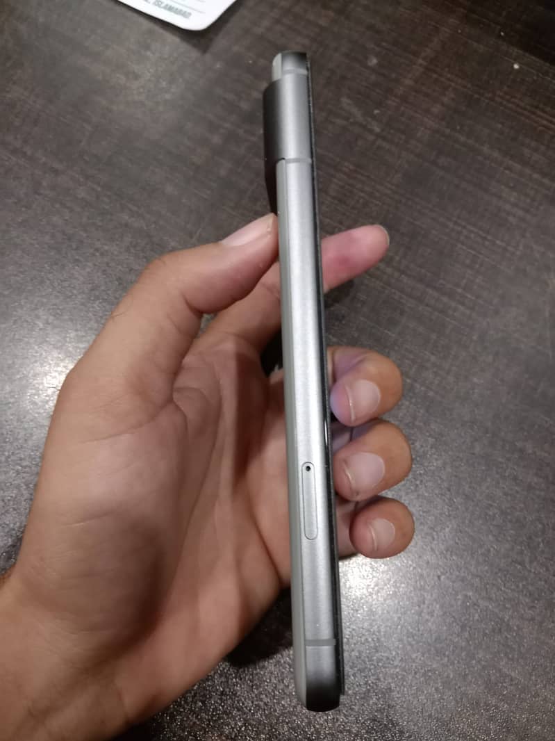 Google Pixel 8 2