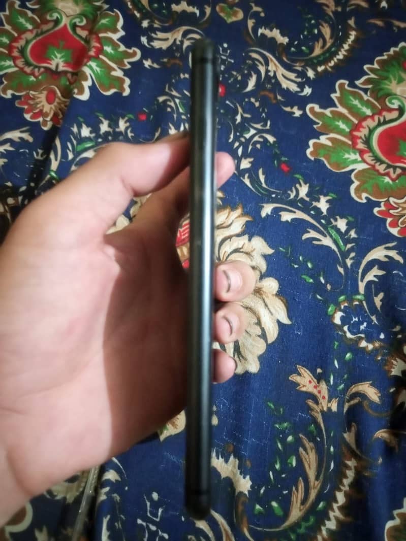 Apple iPhone 7 Plus 1