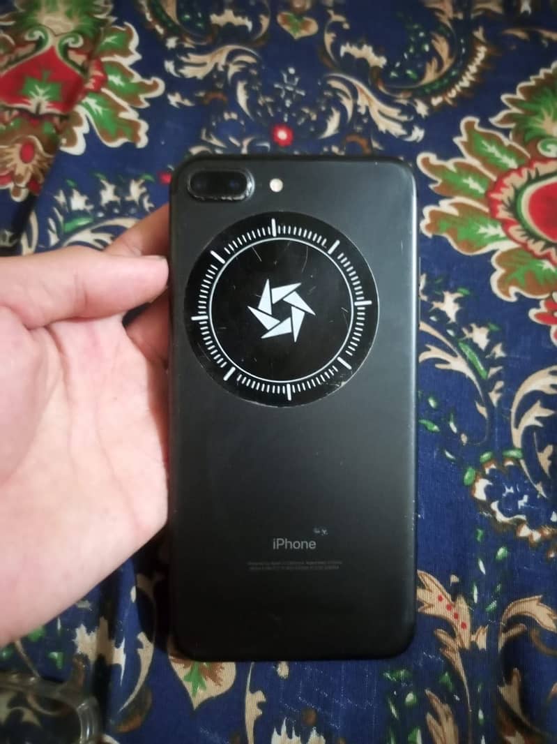 Apple iPhone 7 Plus 3