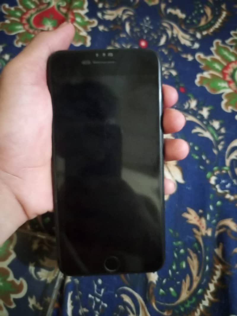 Apple iPhone 7 Plus 5