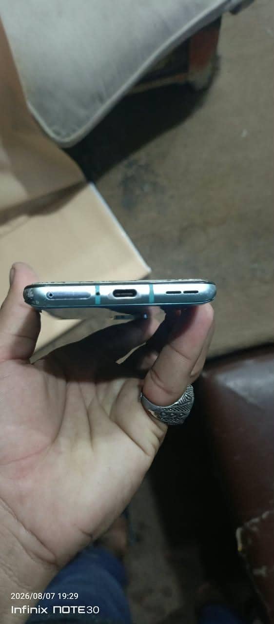 One Plus 8T 2