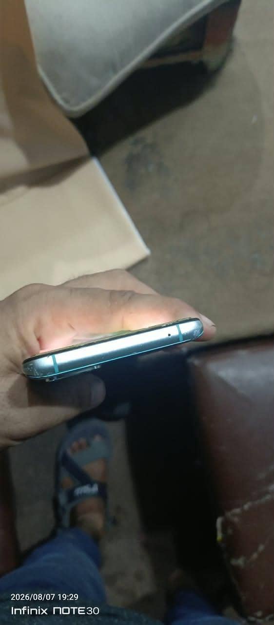 One Plus 8T 4