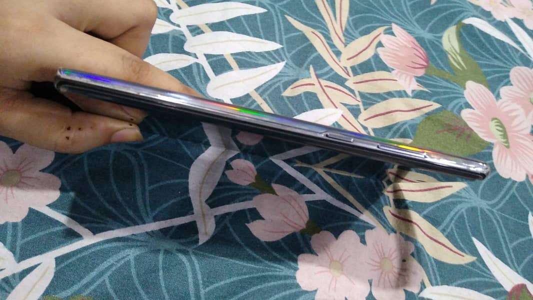 Samsung Mobile Note 10 Plus 4