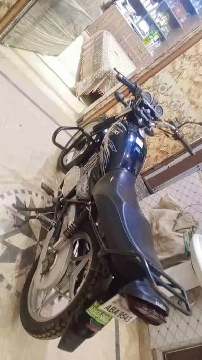 Suzuki GS 150 2020