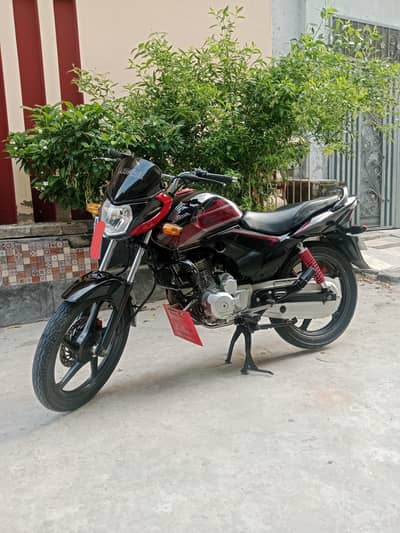 Honda CB 125F