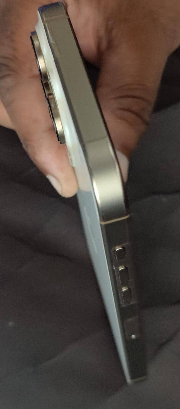 Apple iPhone 16 Pro Max 3